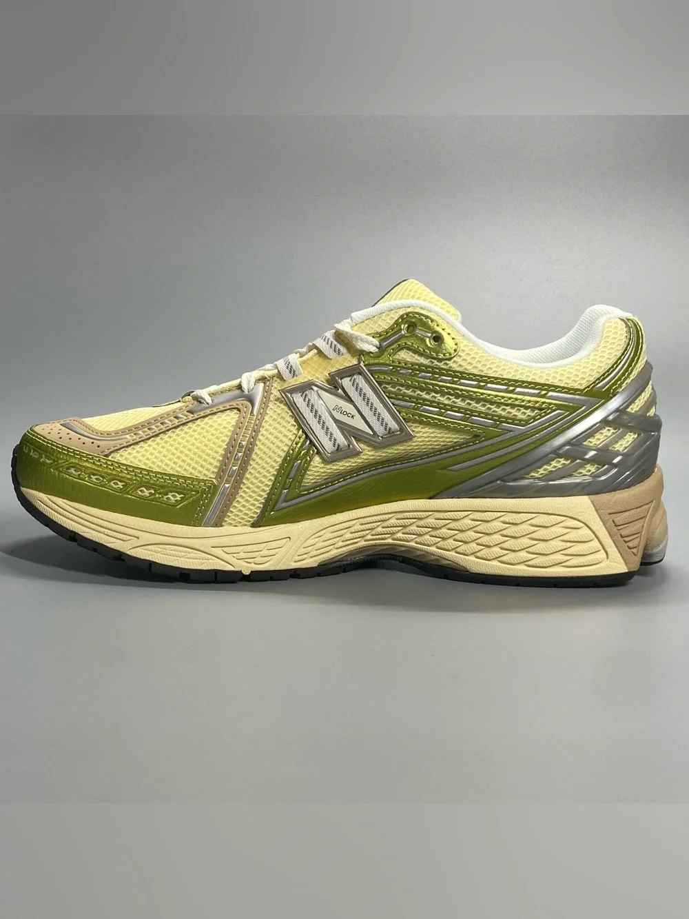 New Balance 1906R U1906RND Yellow Green Silver Beige Sneaker Mens 10.5 Womens 12